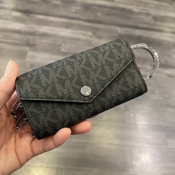 Michael Kors Cooper Key Holder Mens - Picture 1 of 13